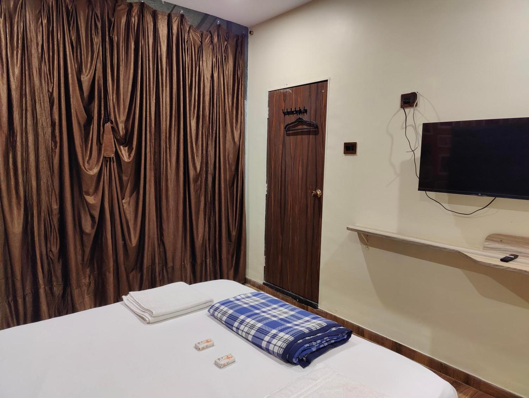Hotel Garden View Inn - Near Nesco Mumbai Dış mekan fotoğraf